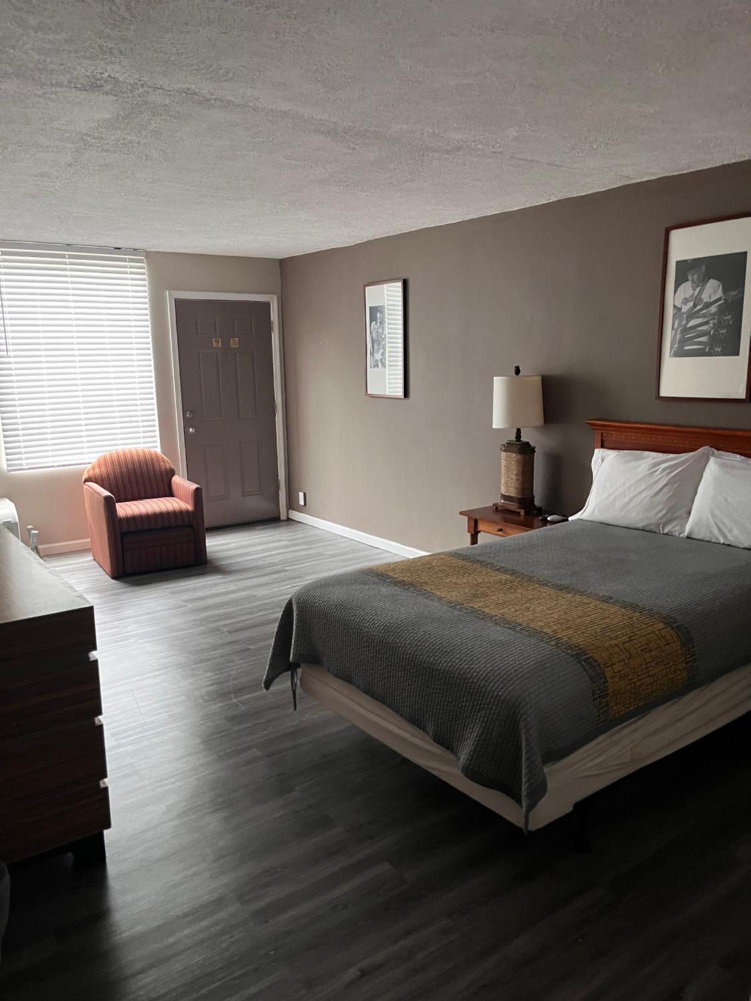 Apm Inn & Suites Martinsburg Luaran gambar